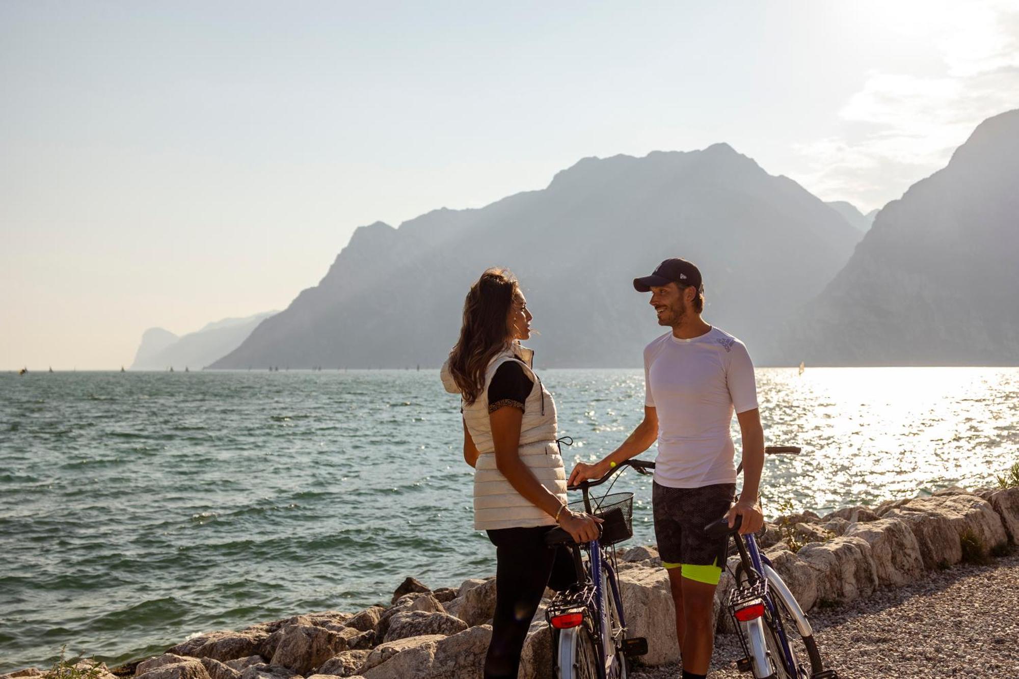 Hotel Holiday Sport & Relax Torbole Sul Garda Luaran gambar