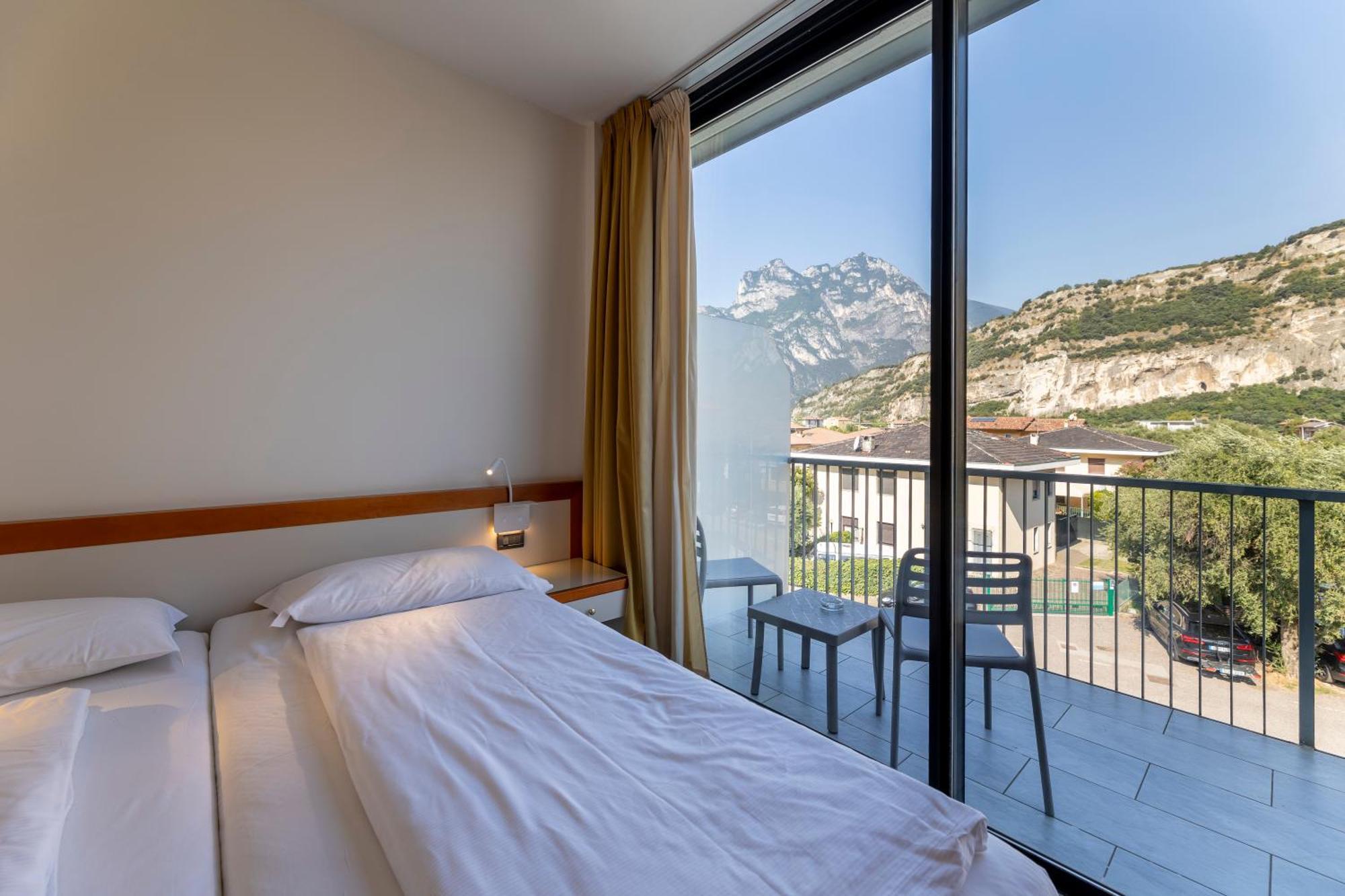 Hotel Holiday Sport & Relax Torbole Sul Garda Luaran gambar