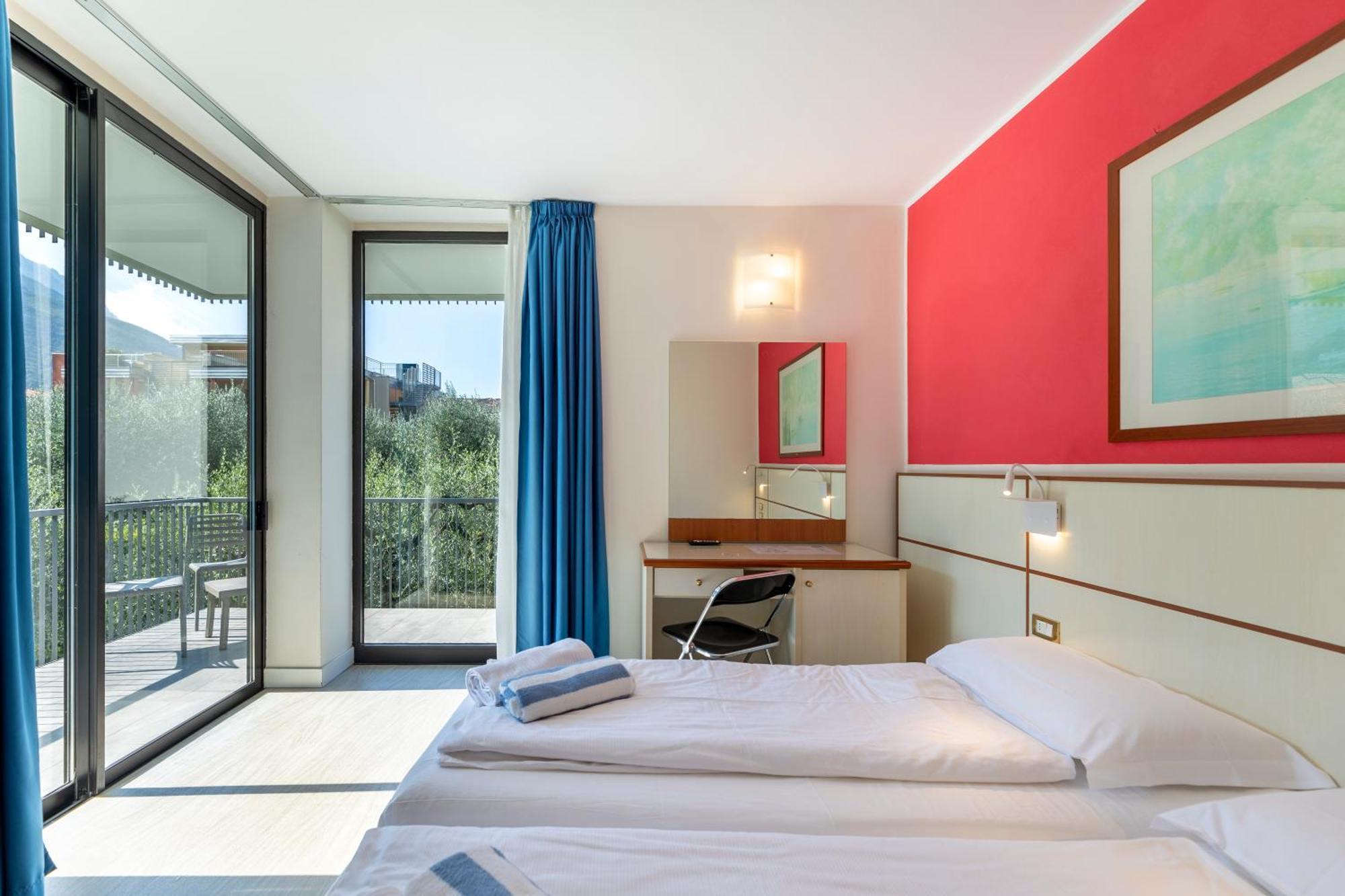 Hotel Holiday Sport & Relax Torbole Sul Garda Luaran gambar