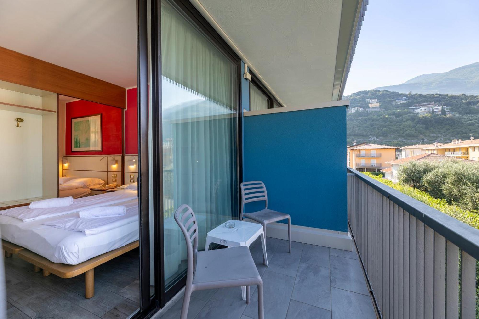 Hotel Holiday Sport & Relax Torbole Sul Garda Luaran gambar