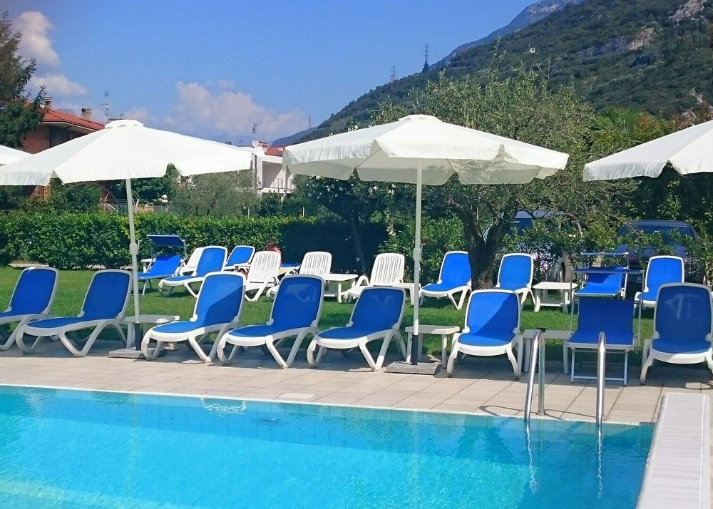 Hotel Holiday Sport & Relax Torbole Sul Garda Luaran gambar